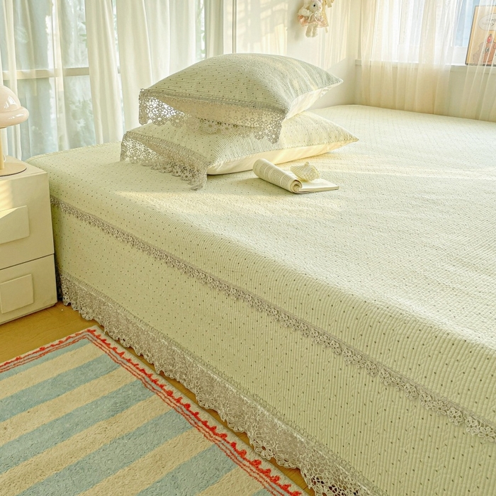 91家纺网 家纺一手货源 找家纺 源舜家纺 2026新款全棉双层纱棉花边榻榻米炕盖款 波点绿