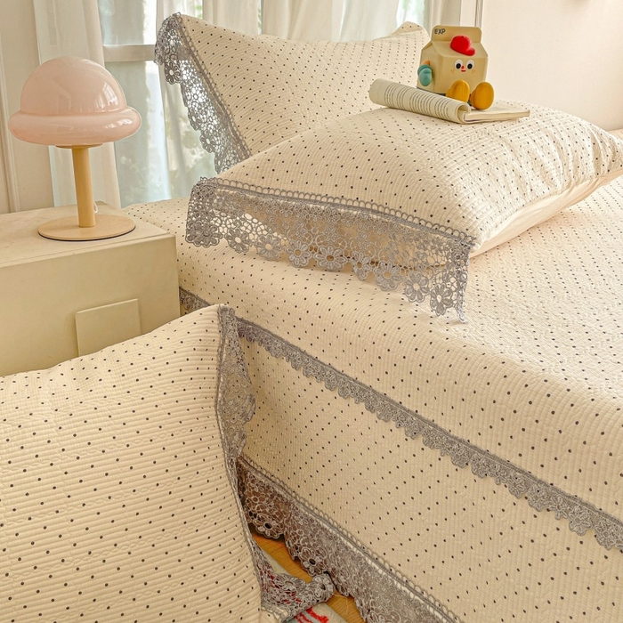 91家纺网 家纺一手货源 找家纺 源舜家纺 2026新款全棉双层纱棉花边榻榻米炕盖款 波点米