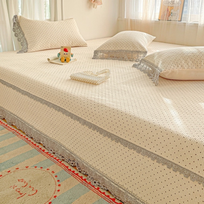 91家纺网 家纺一手货源 找家纺 源舜家纺 2026新款全棉双层纱棉花边榻榻米炕盖款 波点米