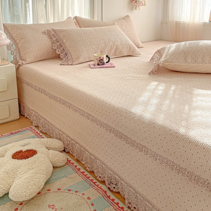 91家纺网 家纺一手货源 找家纺 源舜家纺 2026新款全棉双层纱棉花边榻榻米炕盖款 波点杏