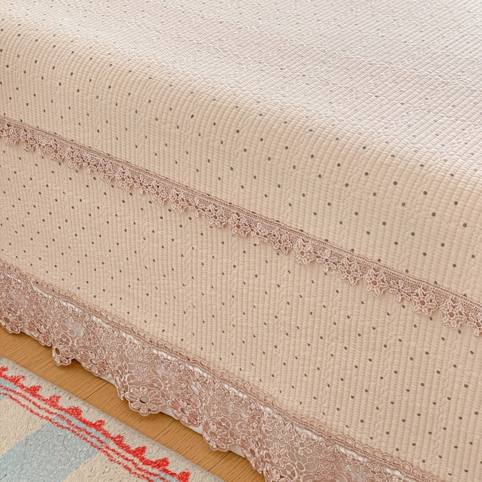 91家纺网 家纺一手货源 找家纺 源舜家纺 2026新款全棉双层纱棉花边榻榻米炕盖款 波点杏