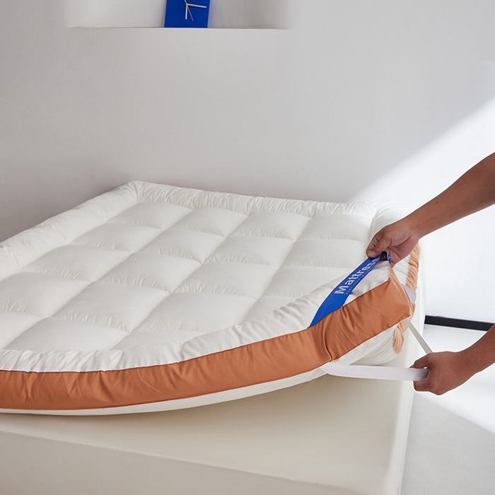 91家纺网 家纺一手货源 找家纺 （总）小豚鼠 2025新款拼色羽丝绒床垫