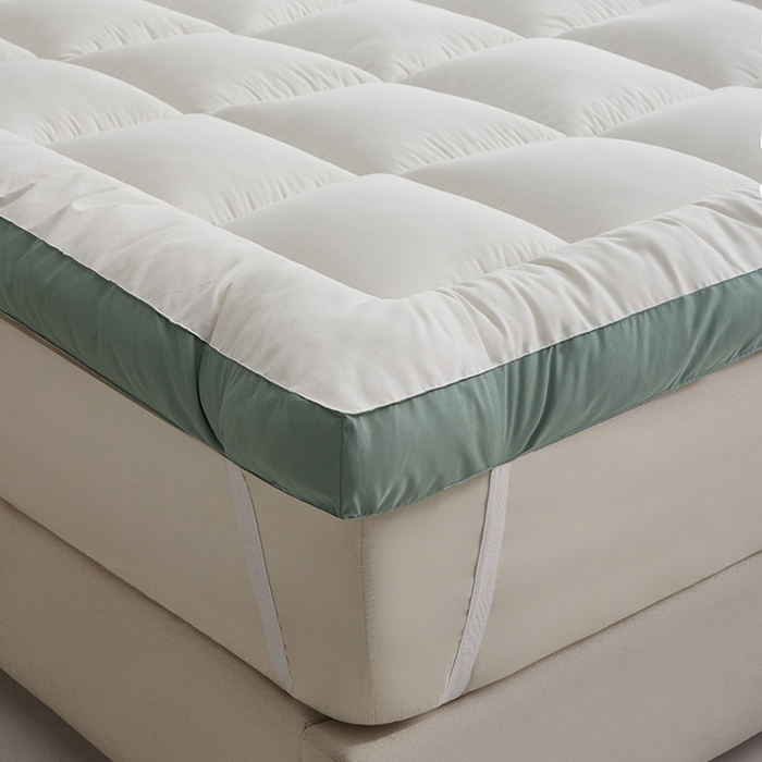 91家纺网 家纺一手货源 找家纺 小豚鼠 2025新款拼色羽丝绒床垫 白+绿