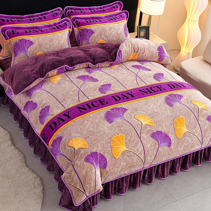 91家纺网 家纺一手货源 找家纺 诺梵家纺 2025新款8斤加厚保暖金貂绒牛奶绒印花四件套 三生有幸紫