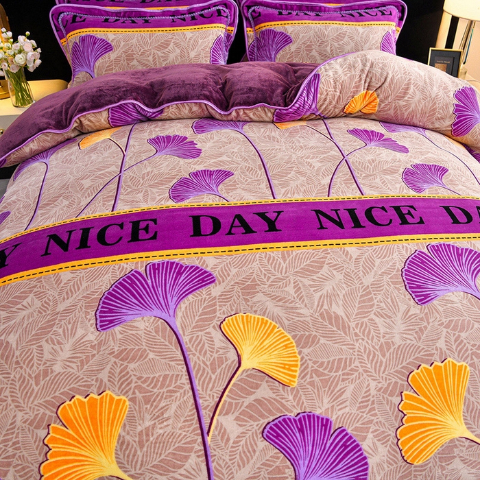 91家纺网 家纺一手货源 找家纺 诺梵家纺 2025新款8斤加厚保暖金貂绒牛奶绒印花四件套 三生有幸紫