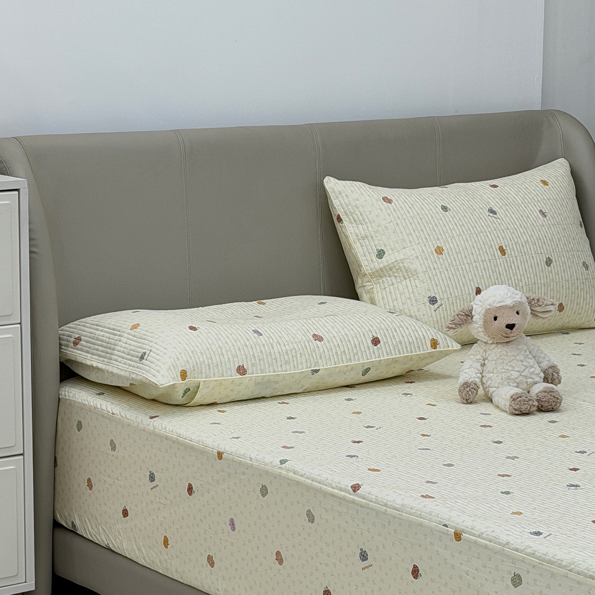 91家纺网 家纺一手货源 找家纺 佰织鑫家居 2026新款全棉夹棉绗缝床笠三件套四件套（会员-5） 七彩南瓜