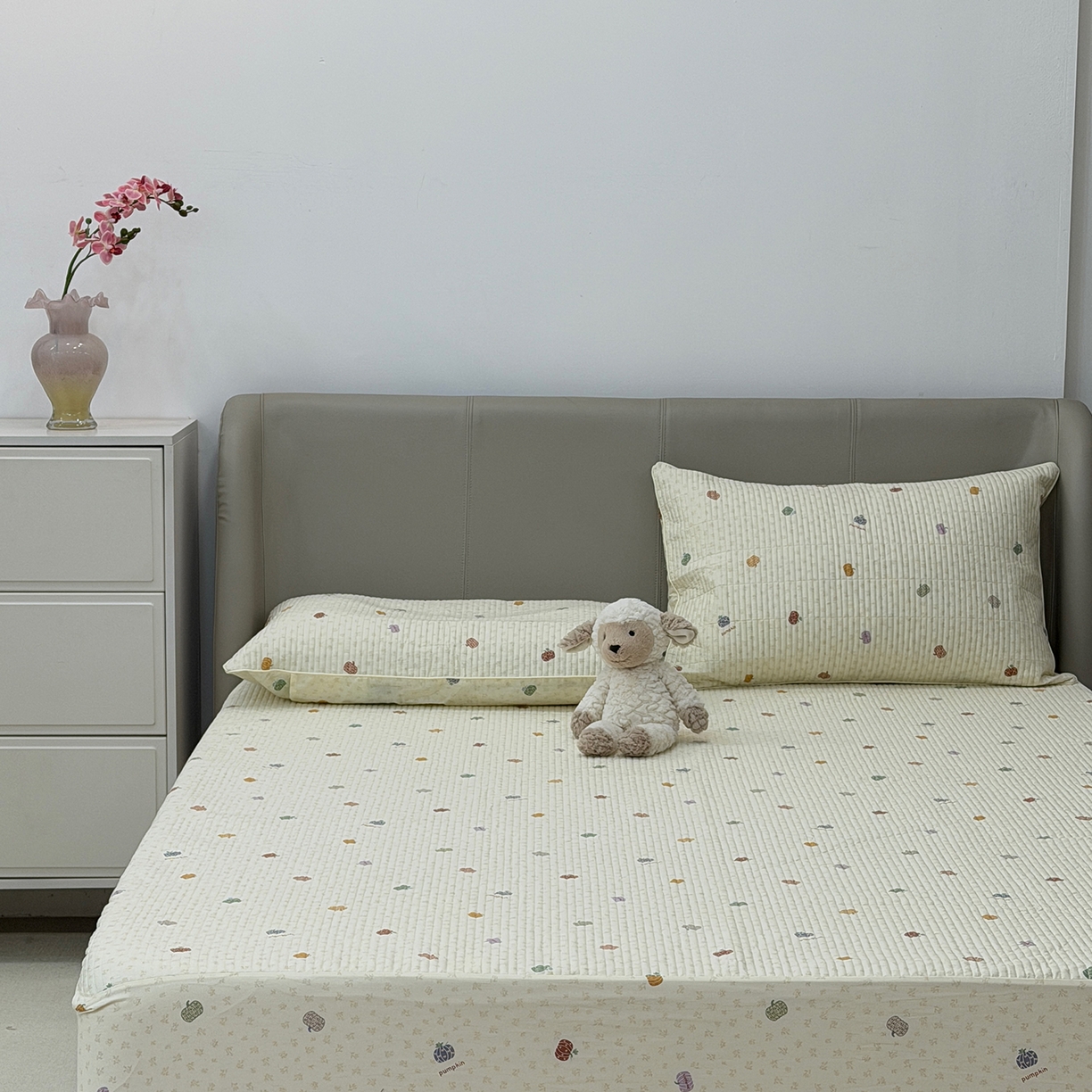 91家纺网 家纺一手货源 找家纺 佰织鑫家居 2026新款全棉夹棉绗缝床笠三件套四件套（会员-5） 七彩南瓜