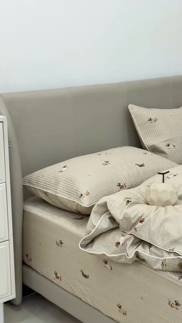 91家纺网 家纺一手货源 找家纺 佰织鑫家居 2026新款全棉夹棉绗缝床笠三件套四件套（会员-5） 萌犬