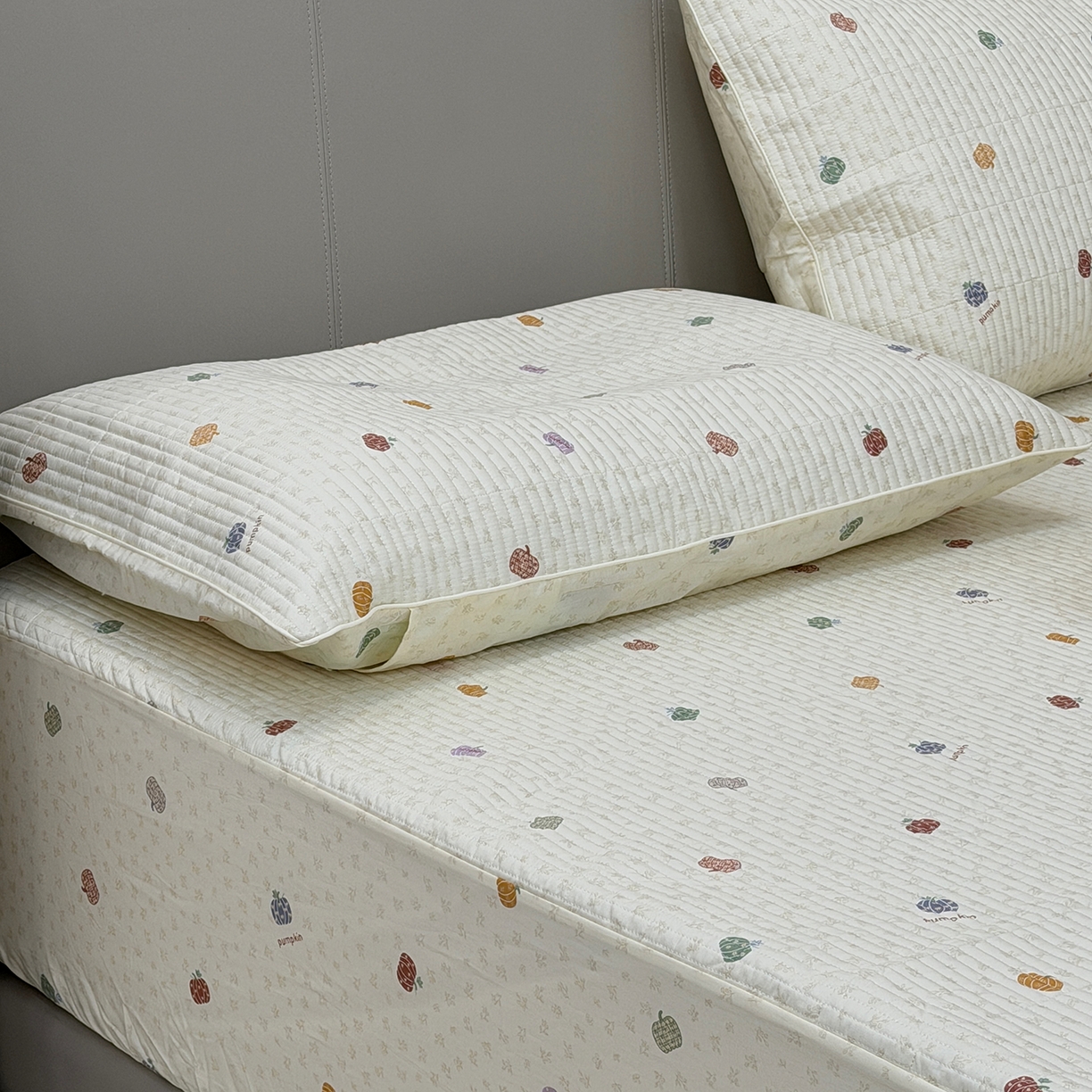 91家纺网 家纺一手货源 找家纺 佰织鑫家居 2026新款全棉夹棉绗缝床笠三件套四件套（会员-5） 七彩南瓜