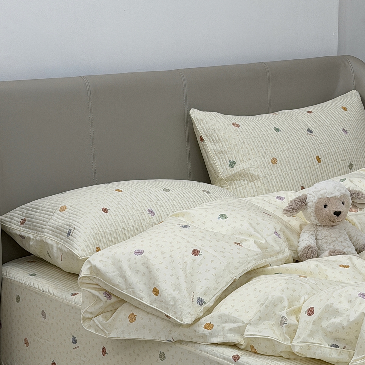 91家纺网 家纺一手货源 找家纺 佰织鑫家居 2026新款全棉夹棉绗缝床笠三件套四件套（会员-5） 七彩南瓜