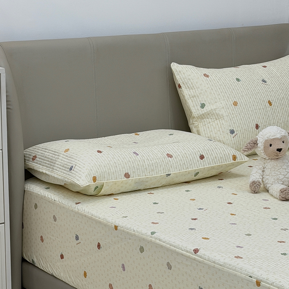 91家纺网 家纺一手货源 找家纺 佰织鑫家居 2026新款全棉夹棉绗缝床笠三件套四件套（会员-5） 七彩南瓜