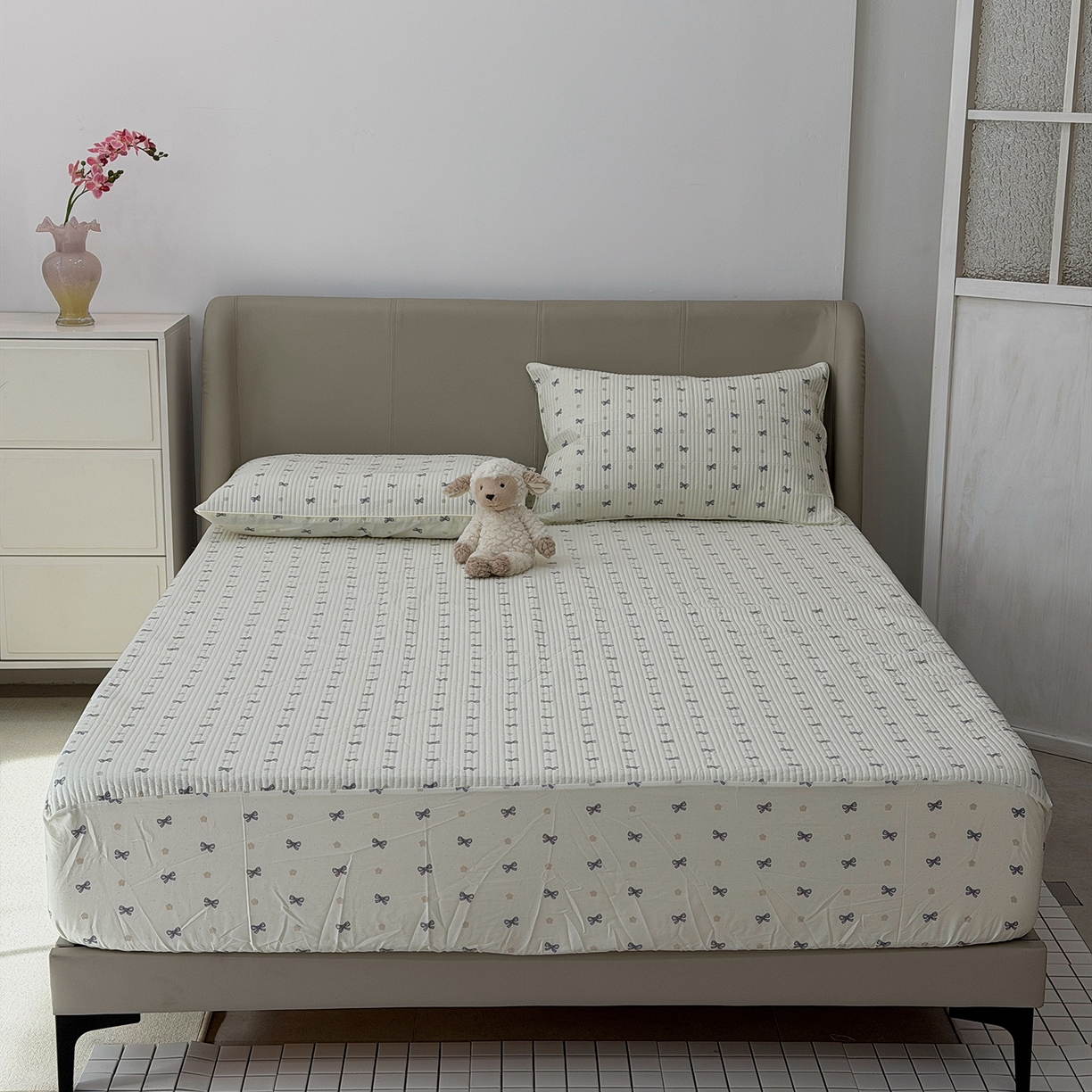 91家纺网 家纺一手货源 找家纺 佰织鑫家居 2026新款全棉夹棉绗缝床笠三件套四件套（会员-5） 甜心结