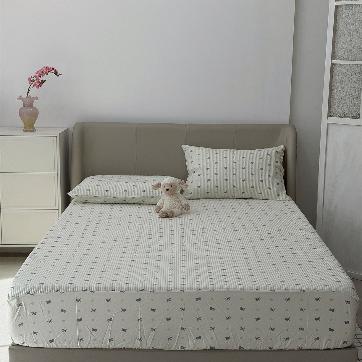 91家纺网 家纺一手货源 找家纺 佰织鑫家居 2026新款全棉夹棉绗缝床笠三件套四件套（会员-5） 甜心结