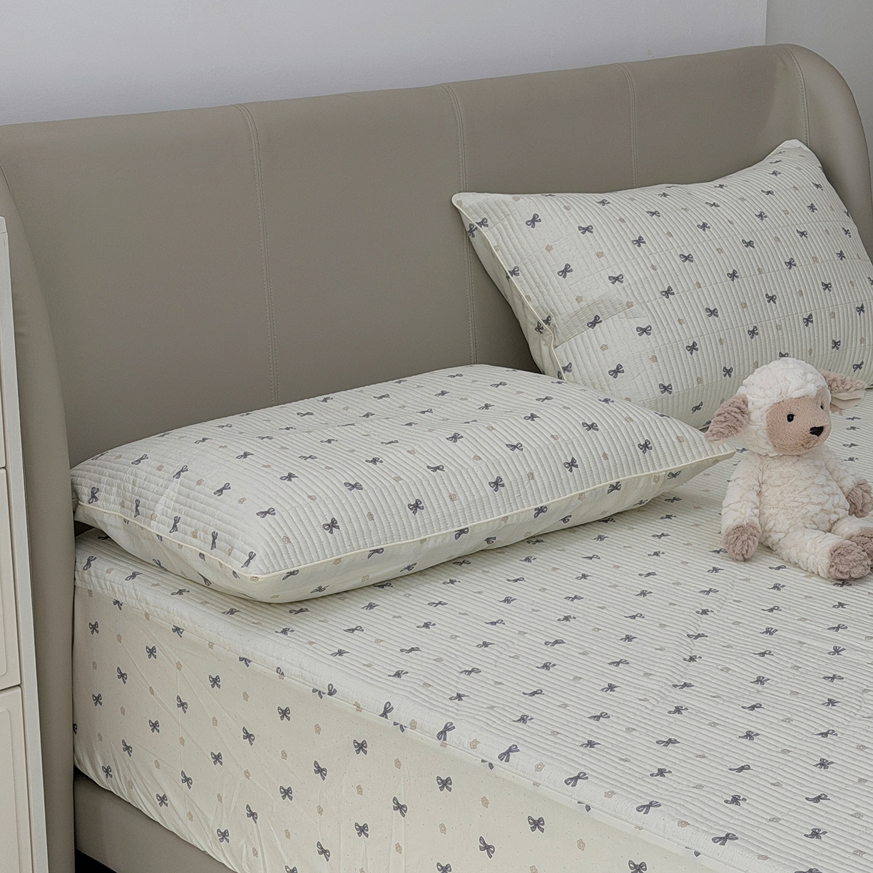 91家纺网 家纺一手货源 找家纺 佰织鑫家居 2026新款全棉夹棉绗缝床笠三件套四件套（会员-5） 甜心结