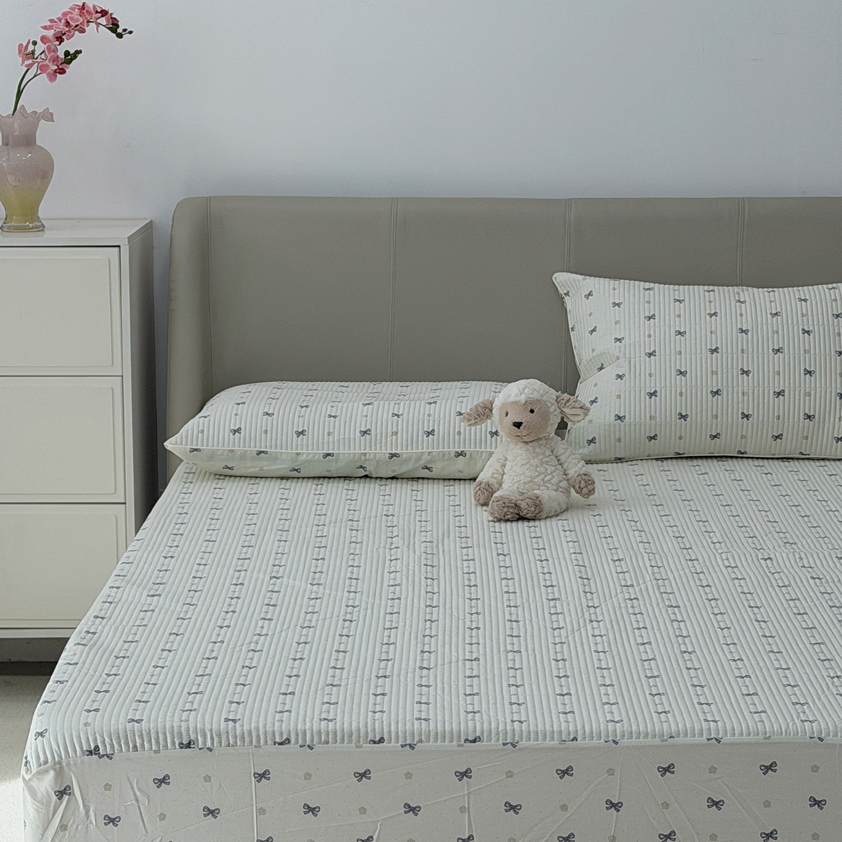 91家纺网 家纺一手货源 找家纺 佰织鑫家居 2026新款全棉夹棉绗缝床笠三件套四件套（会员-5） 甜心结