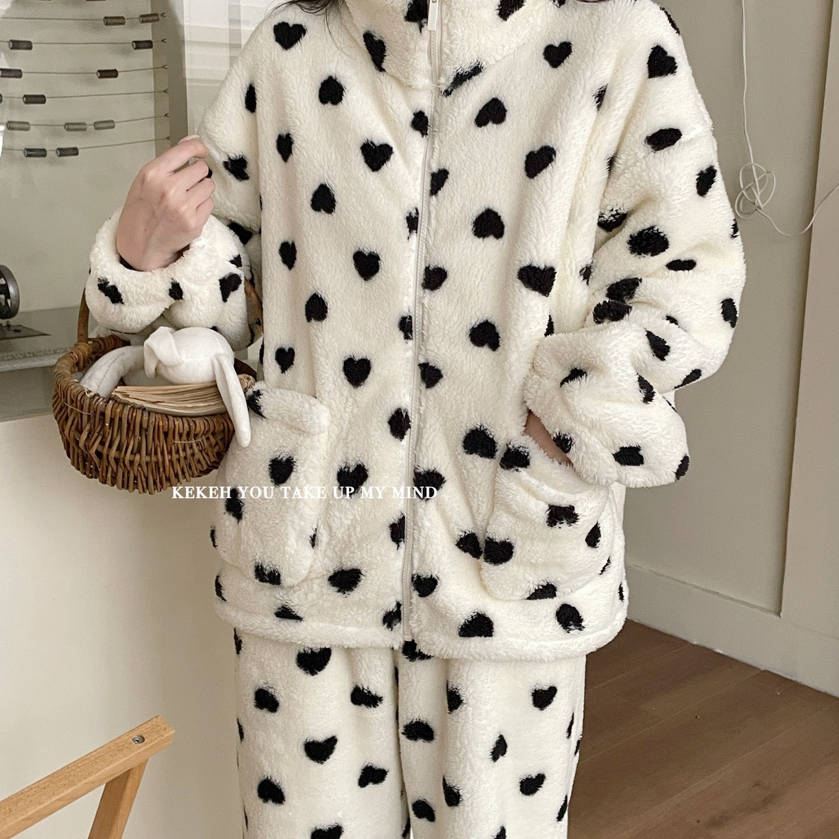 （总）妍景家居生活馆 2026新款米粒绒秋冬家居服睡衣套装