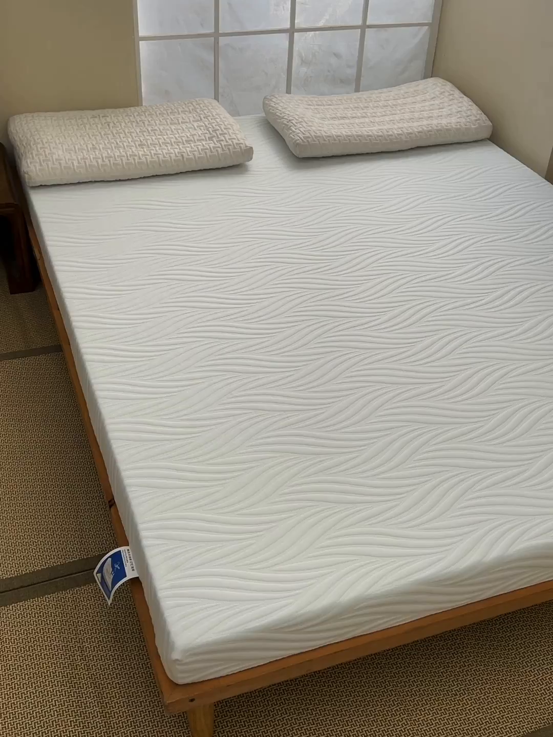 91家纺网 家纺一手货源 找家纺 小豚鼠 2025新款高弹记忆海绵垫现代日式床垫 摇曳-白