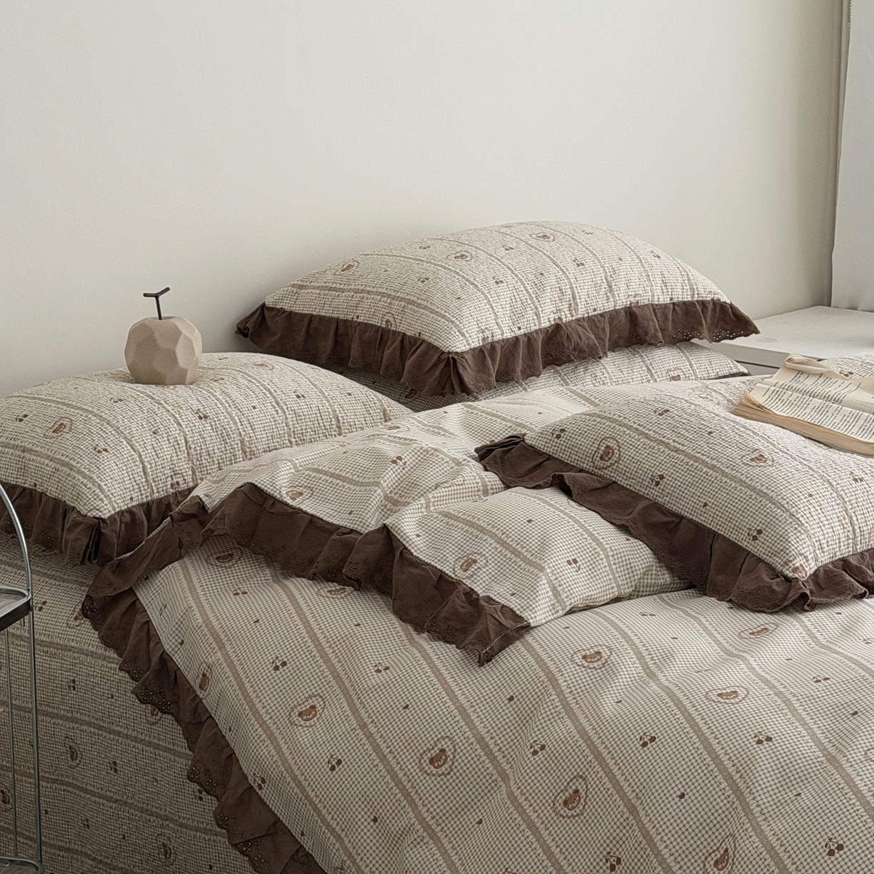 91家纺网 家纺一手货源 找家纺 佰织鑫家居 2025新款全棉法式砂洗棉花床盖款被套四件套 爱心小熊