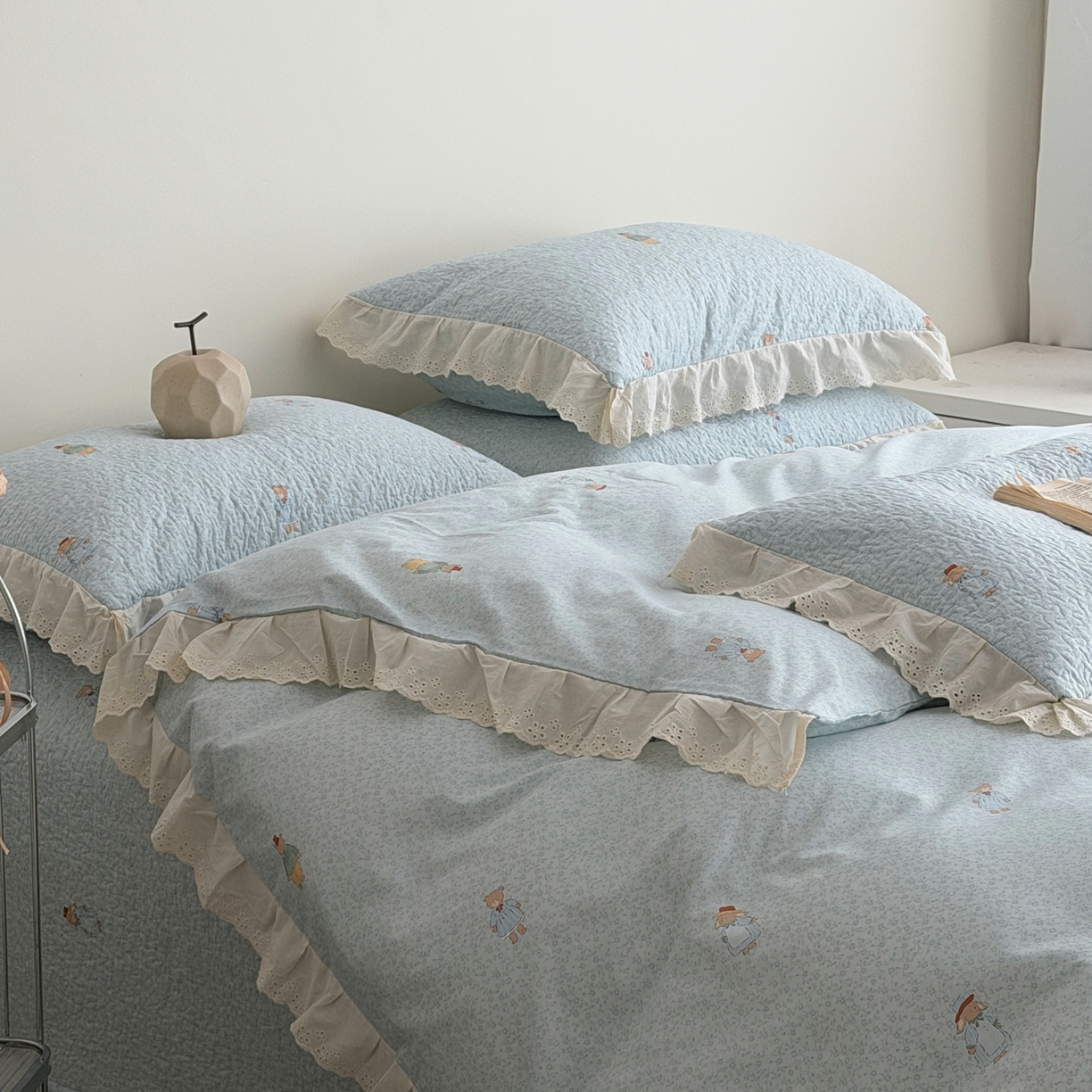 91家纺网 家纺一手货源 找家纺 佰织鑫家居 2025新款全棉法式砂洗棉花床盖款被套四件套 彼得兔