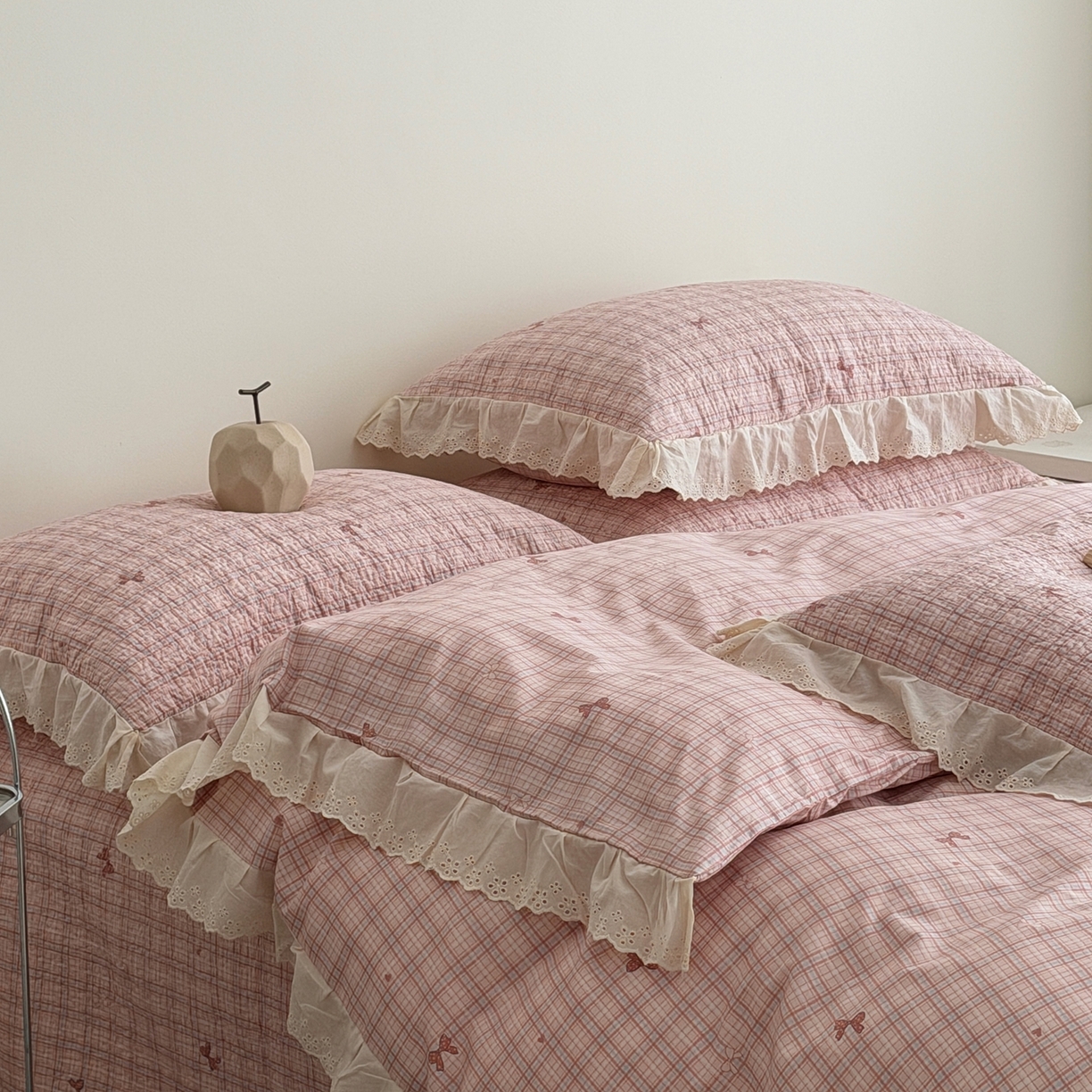 91家纺网 家纺一手货源 找家纺 佰织鑫家居 2025新款全棉法式砂洗棉花床盖款被套四件套 蝴蝶结