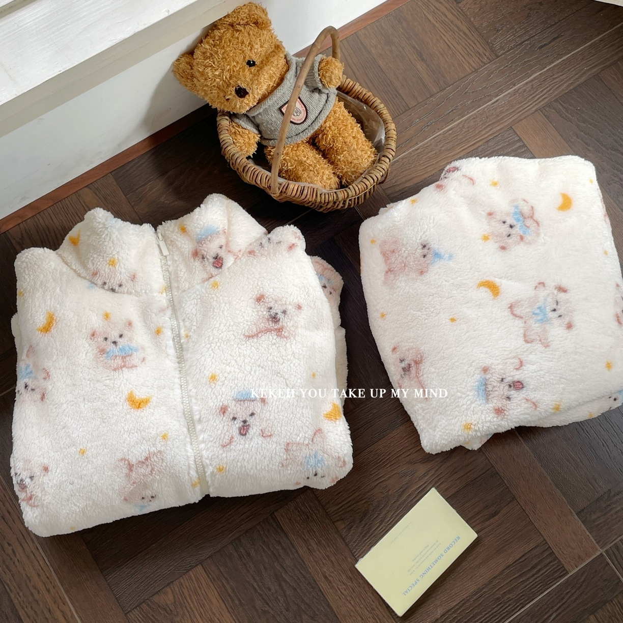 91家纺网 家纺一手货源 找家纺 （总）妍景家居生活馆 2026新款泡芙绒秋冬家居服睡衣套装-星星狗