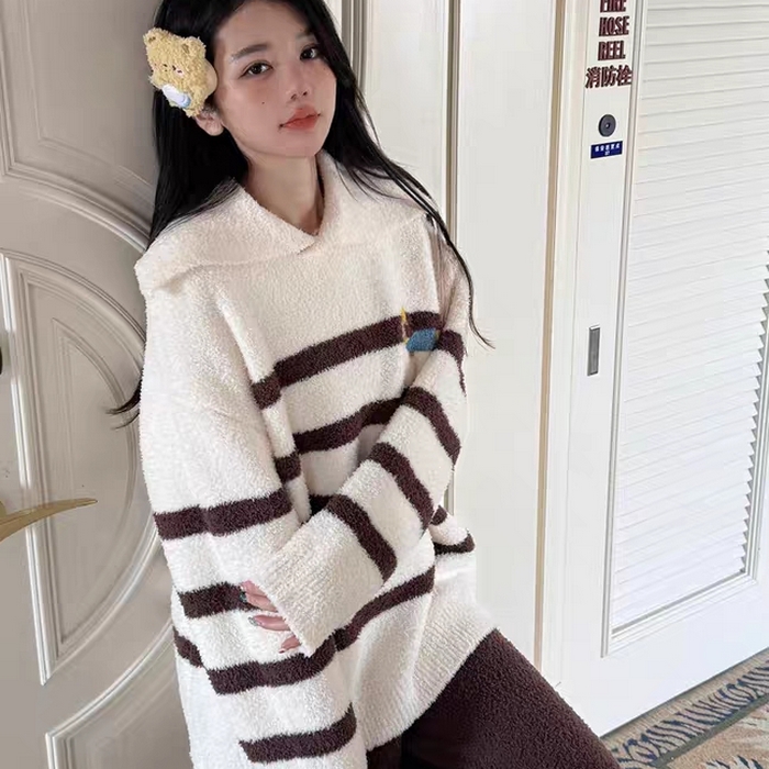 91家纺网 家纺一手货源 找家纺 妍景家居生活馆 2026新款软绵绵翻领条纹款家居服睡衣套装 咖色