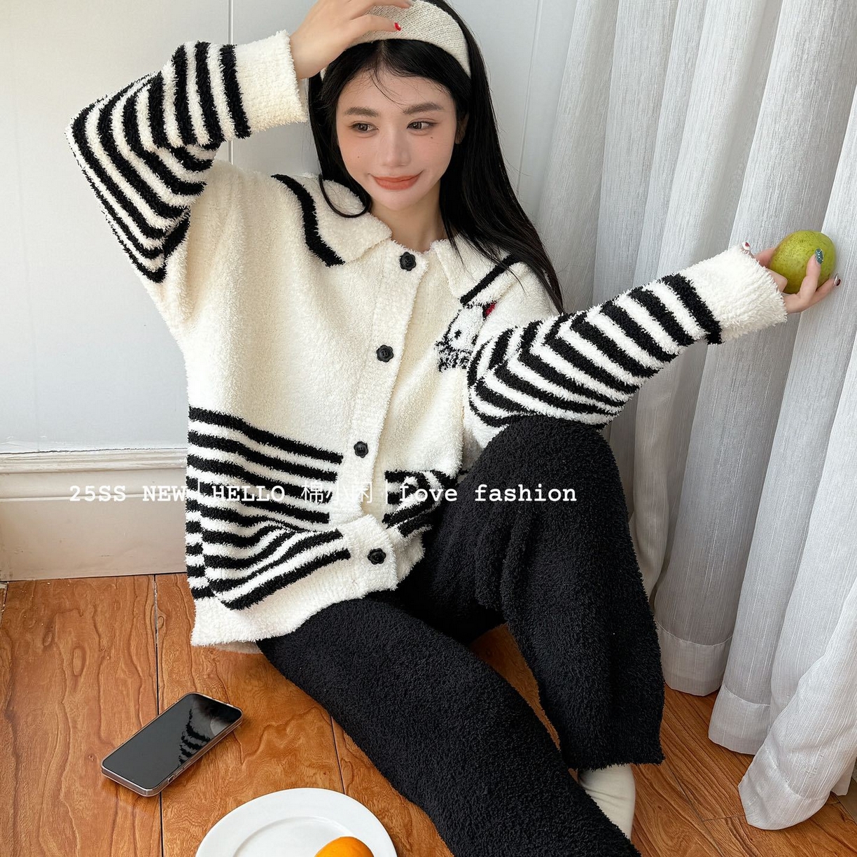 91家纺网 家纺一手货源 找家纺 妍景家居生活馆 2026新款软绵绵条纹KT款家居服睡衣套装 白色