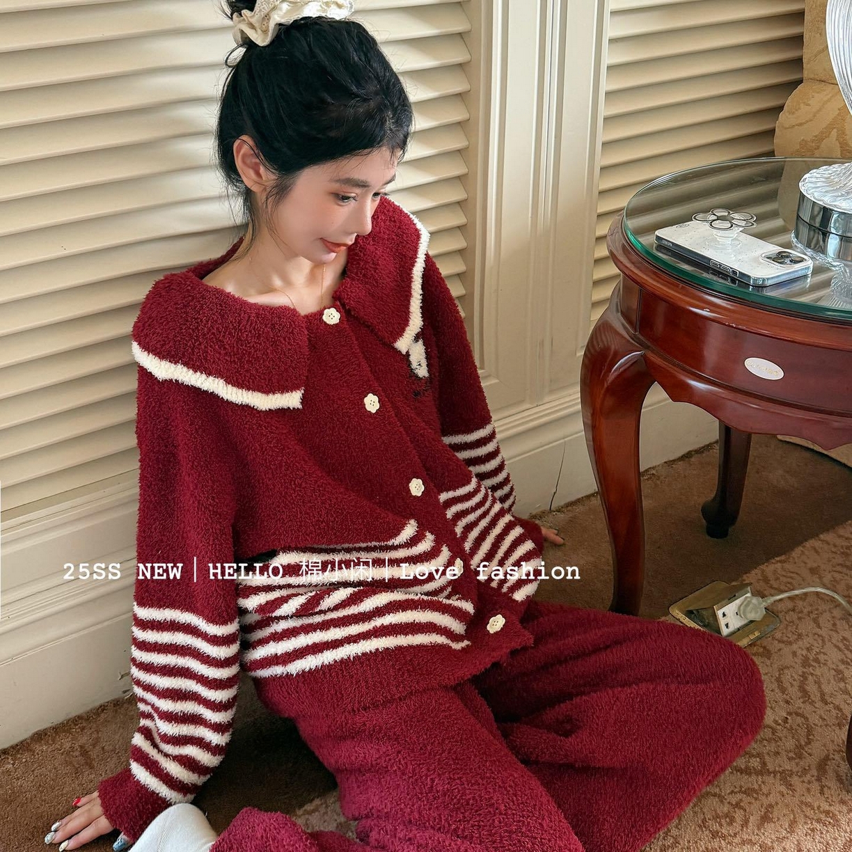 91家纺网 家纺一手货源 找家纺 妍景家居生活馆 2026新款软绵绵条纹KT款家居服睡衣套装 红色