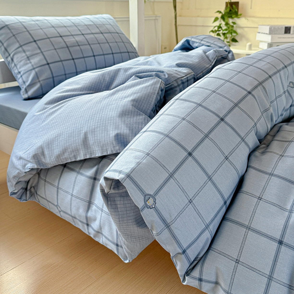 91家纺网 家纺一手货源 找家纺 小豚鼠 2025纯棉13372学生三件套全棉宿舍六件套(收纳袋）（顺丰代发） 马德里-蓝