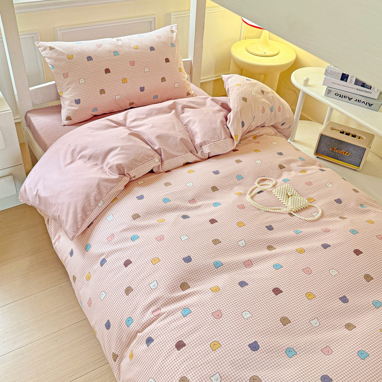 91家纺网 家纺一手货源 找家纺 小豚鼠 2025纯棉13372学生三件套全棉宿舍六件套(收纳袋）（顺丰代发） 熊豆豆-粉