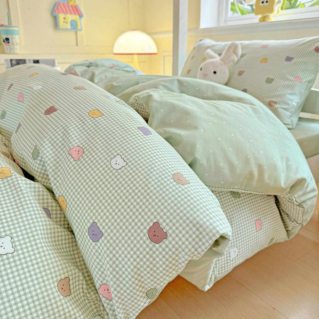 91家纺网 家纺一手货源 找家纺 小豚鼠 2025纯棉13372学生三件套全棉宿舍六件套(收纳袋）（顺丰代发） 熊豆豆-绿