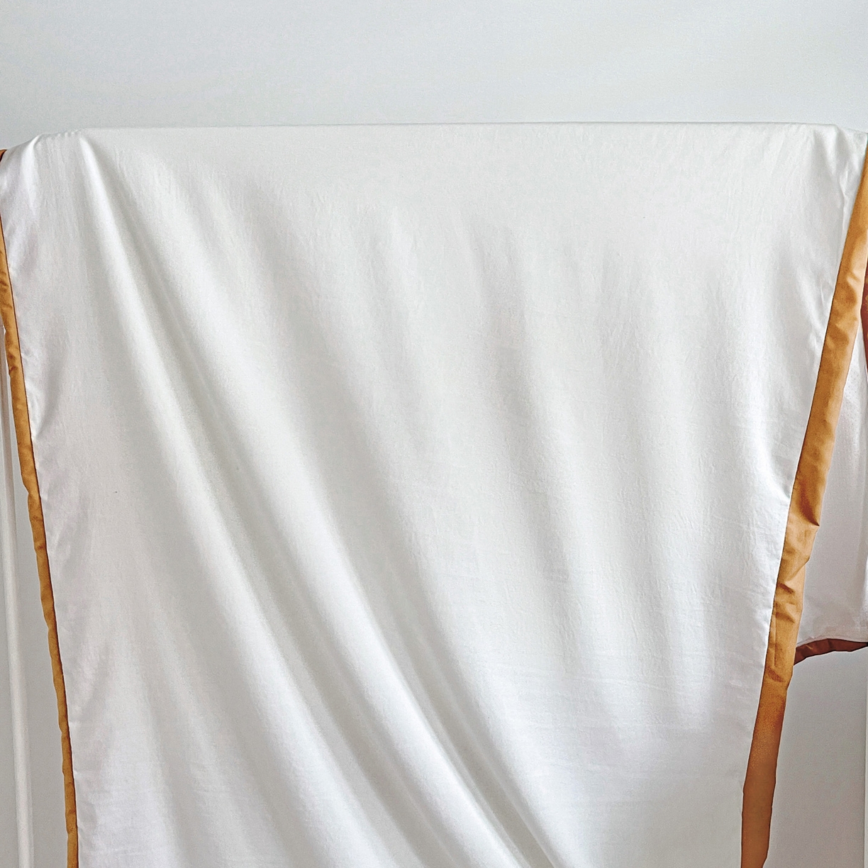 91家纺网 家纺一手货源 找家纺 小豚鼠 2025新款学生季蛋壳压花床垫记忆棉床垫学生宿舍软垫海绵垫子 活力橙