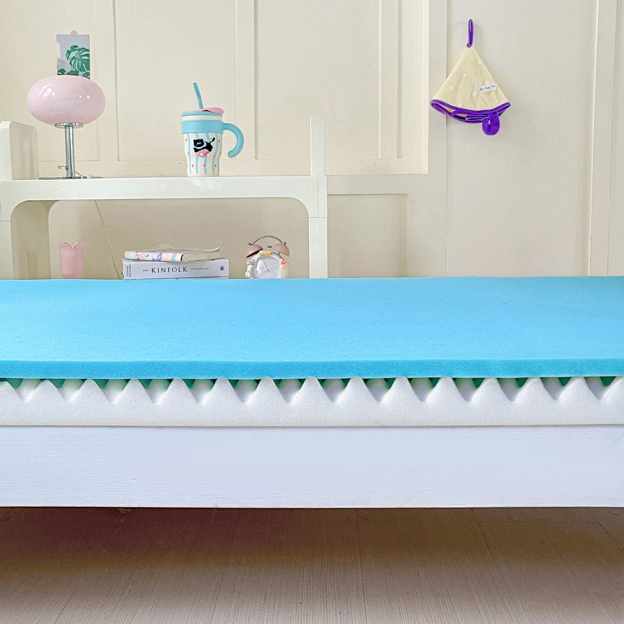 91家纺网 家纺一手货源 找家纺 小豚鼠 2025新款学生季蛋壳压花床垫记忆棉床垫学生宿舍软垫海绵垫子 活力橙