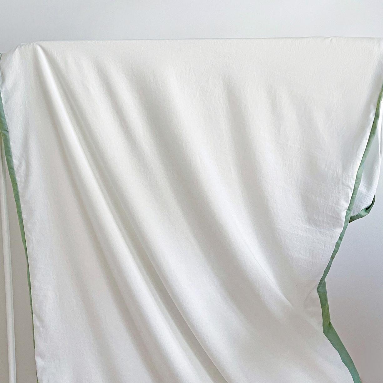 91家纺网 家纺一手货源 找家纺 小豚鼠 2025新款学生季蛋壳压花床垫记忆棉床垫学生宿舍软垫海绵垫子 青草绿