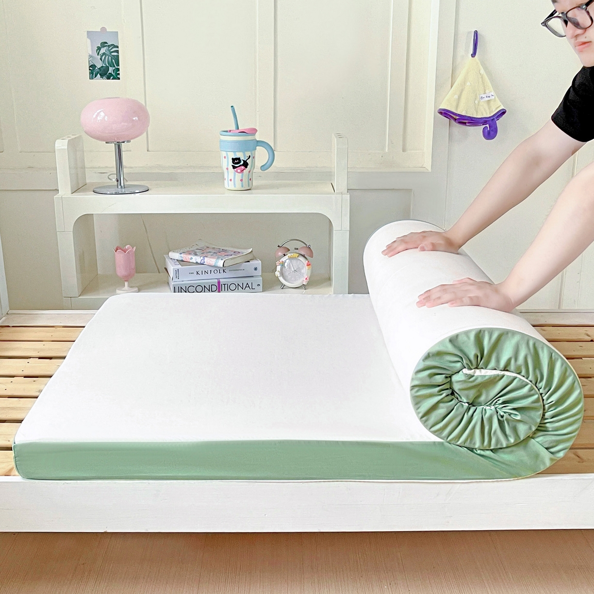 91家纺网 家纺一手货源 找家纺 小豚鼠 2025新款学生季蛋壳压花床垫记忆棉床垫学生宿舍软垫海绵垫子 青草绿