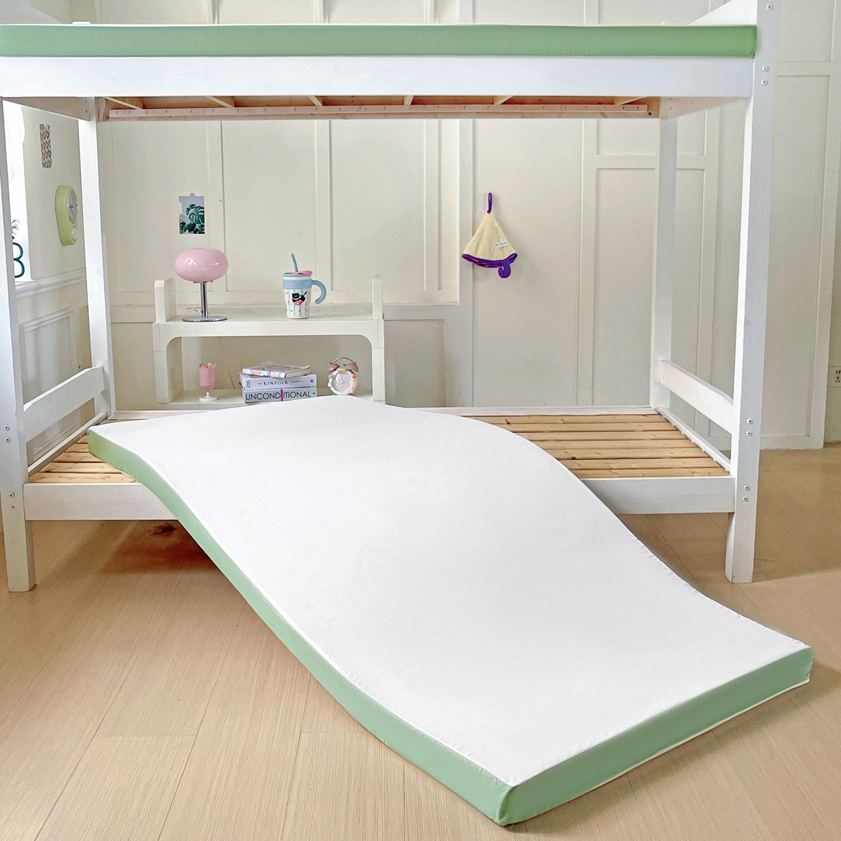 91家纺网 家纺一手货源 找家纺 小豚鼠 2025新款学生季蛋壳压花床垫记忆棉床垫学生宿舍软垫海绵垫子 青草绿