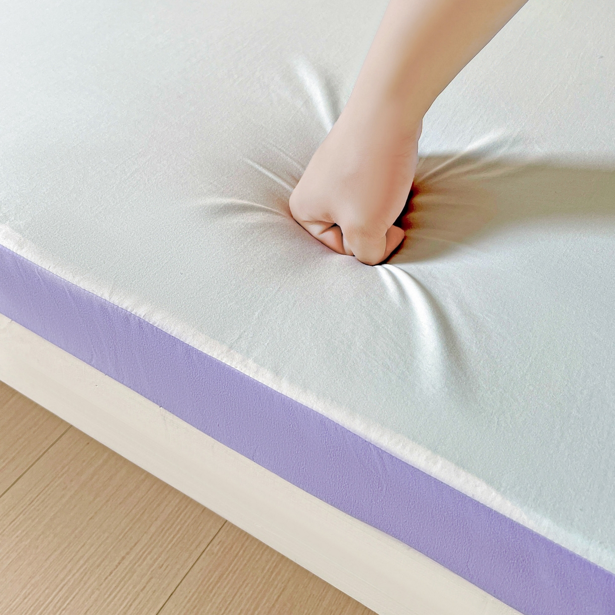 91家纺网 家纺一手货源 找家纺 小豚鼠 2025新款学生季蛋壳压花床垫记忆棉床垫学生宿舍软垫海绵垫子 清新紫