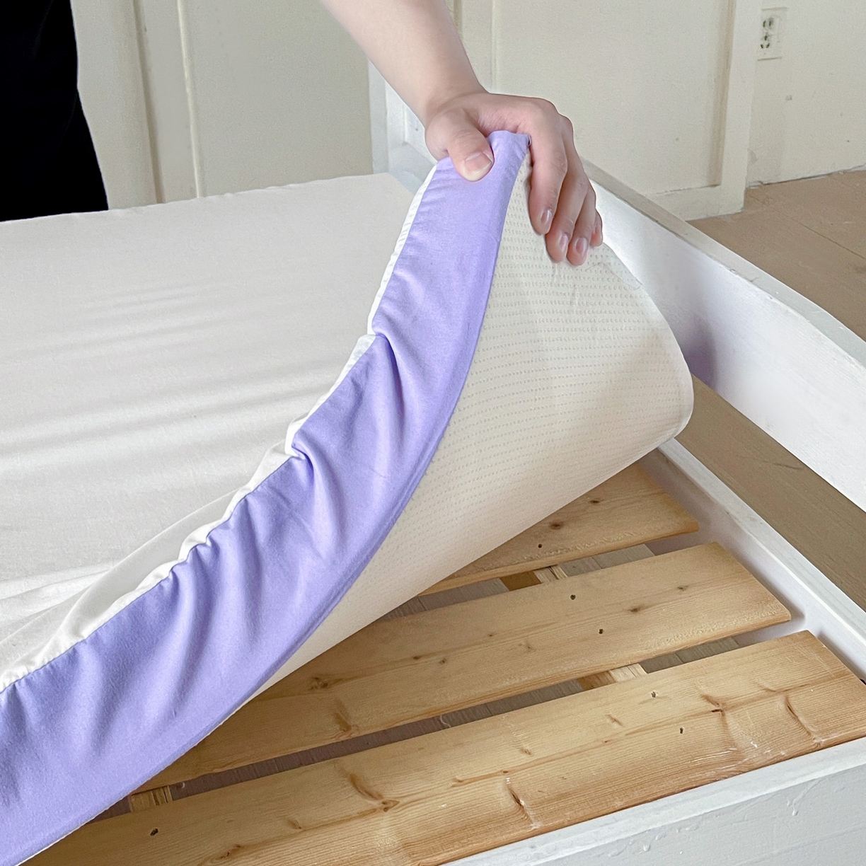 91家纺网 家纺一手货源 找家纺 小豚鼠 2025新款学生季蛋壳压花床垫记忆棉床垫学生宿舍软垫海绵垫子 清新紫