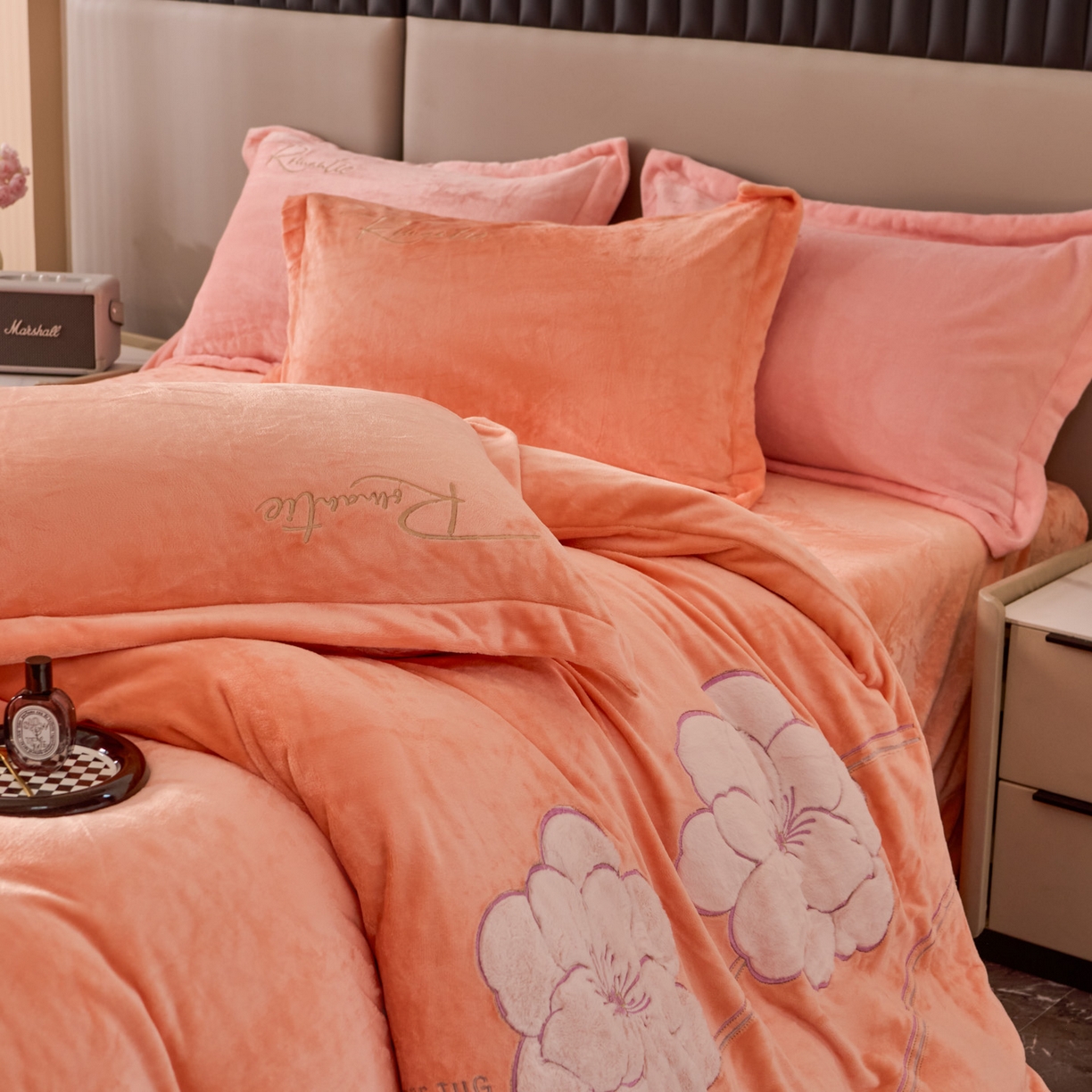 91家纺网 家纺一手货源 找家纺 卡诗兰 2026新款保暖牛奶绒四件套-花影 花影-暖玉