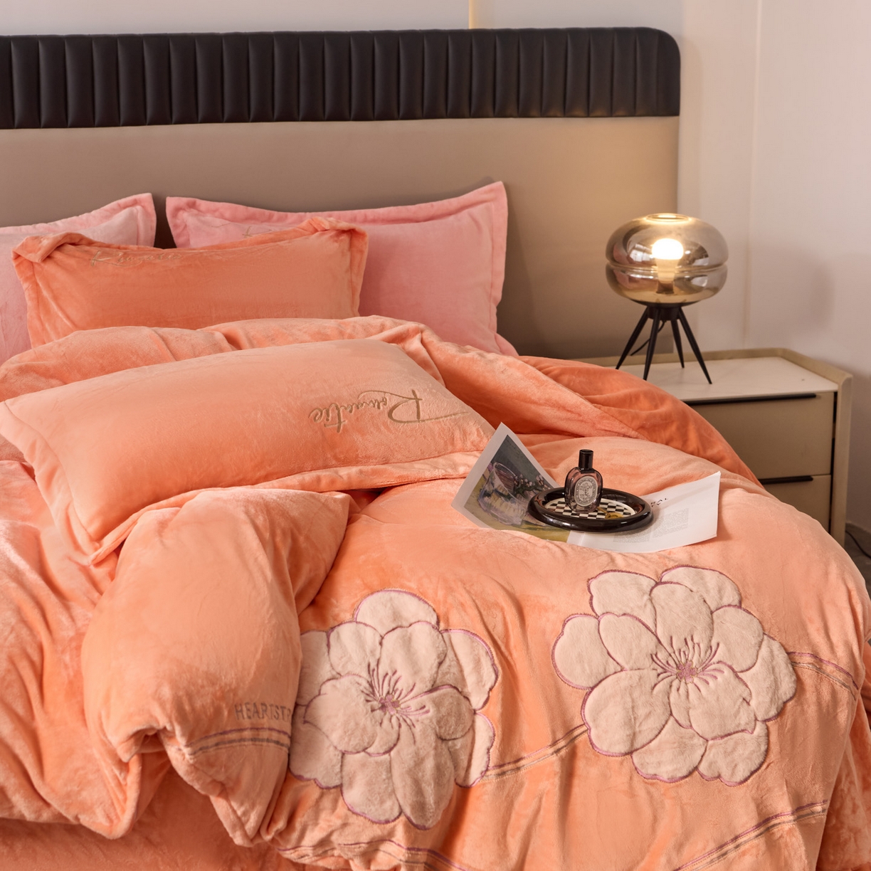 91家纺网 家纺一手货源 找家纺 卡诗兰 2026新款保暖牛奶绒四件套-花影 花影-暖玉