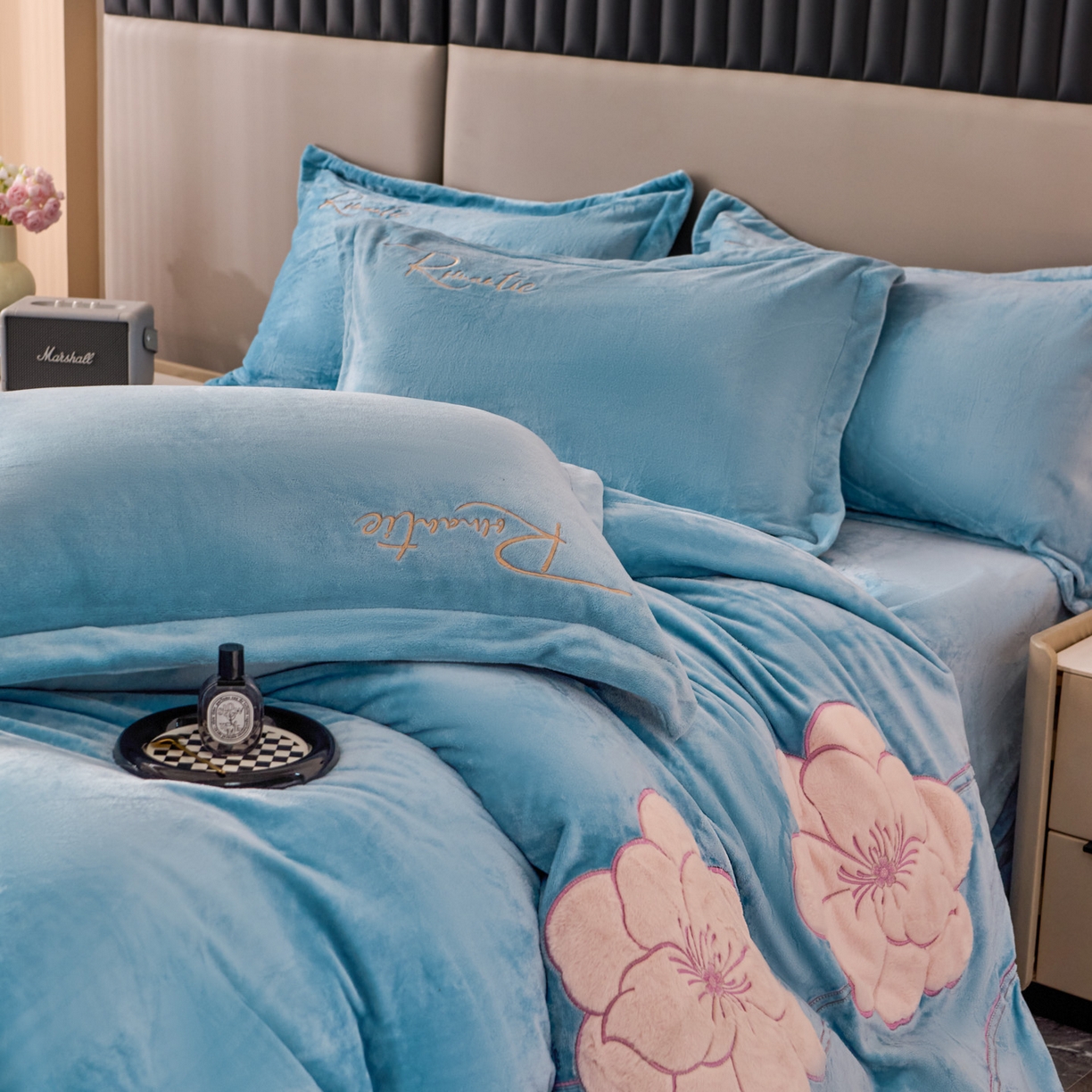 91家纺网 家纺一手货源 找家纺 （总）卡诗兰 2026新款保暖牛奶绒四件套-花影