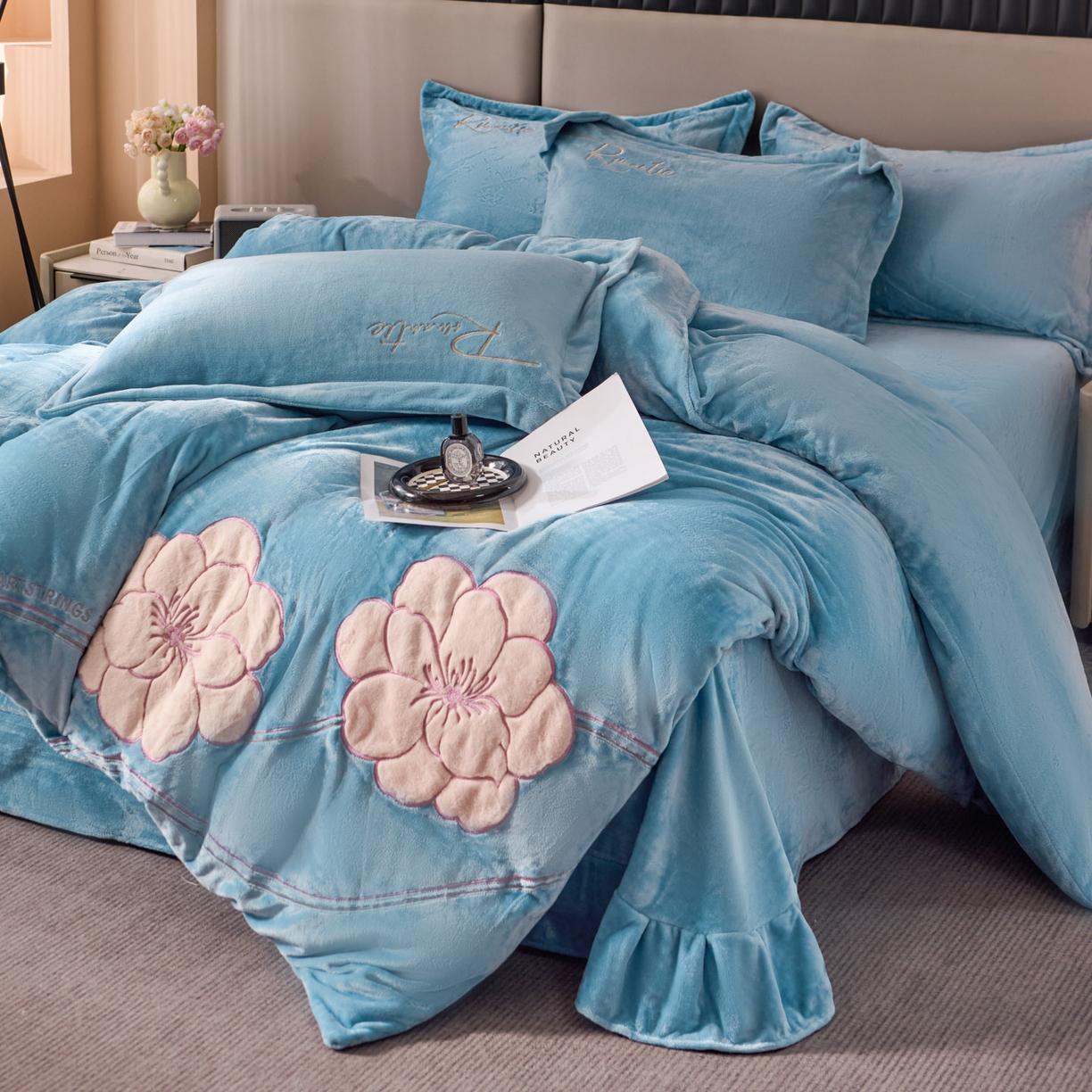 91家纺网 家纺一手货源 找家纺 卡诗兰 2026新款保暖牛奶绒四件套-花影 花影-玻璃蓝