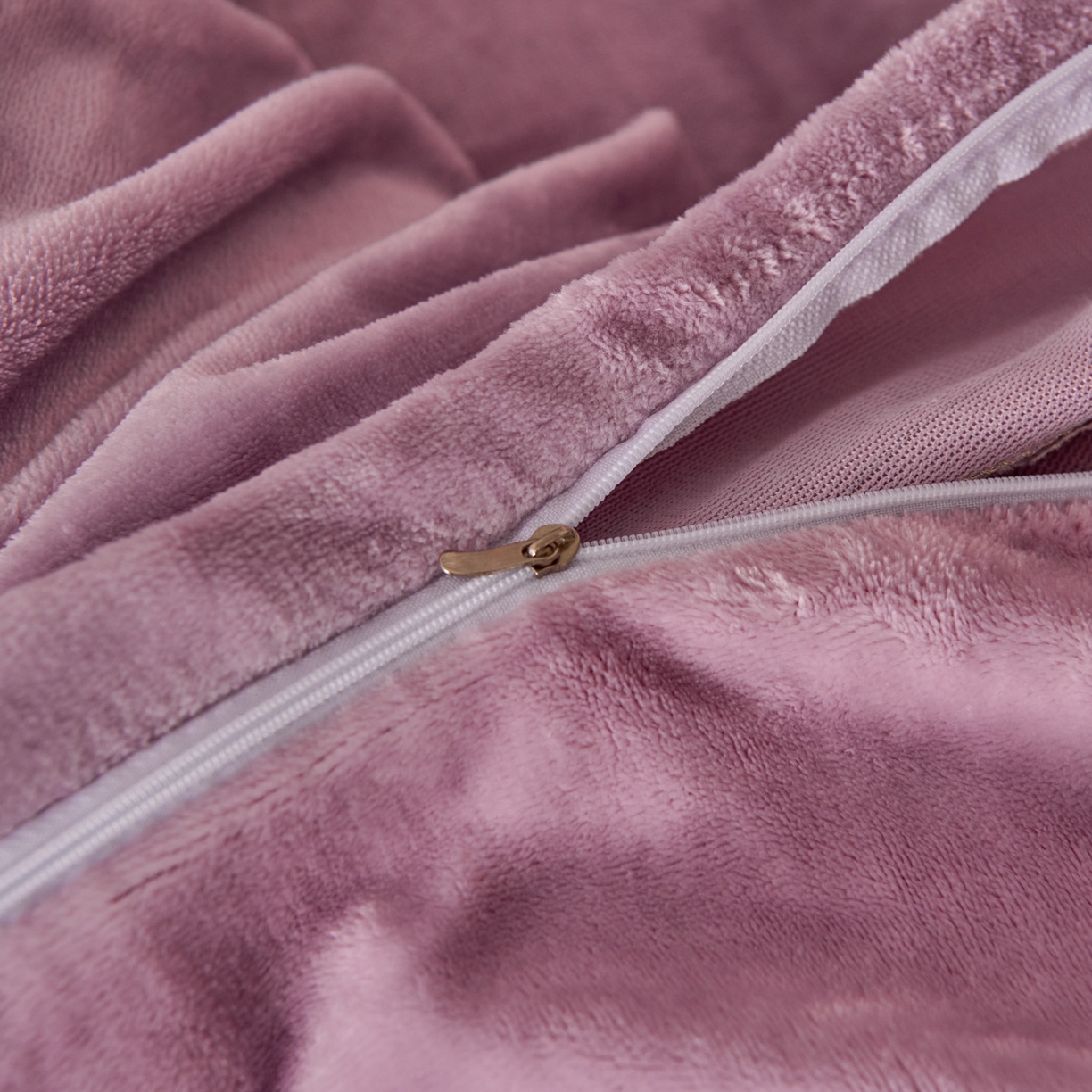 91家纺网 家纺一手货源 找家纺 卡诗兰 2026新款保暖牛奶绒四件套-花影 花影-浅紫