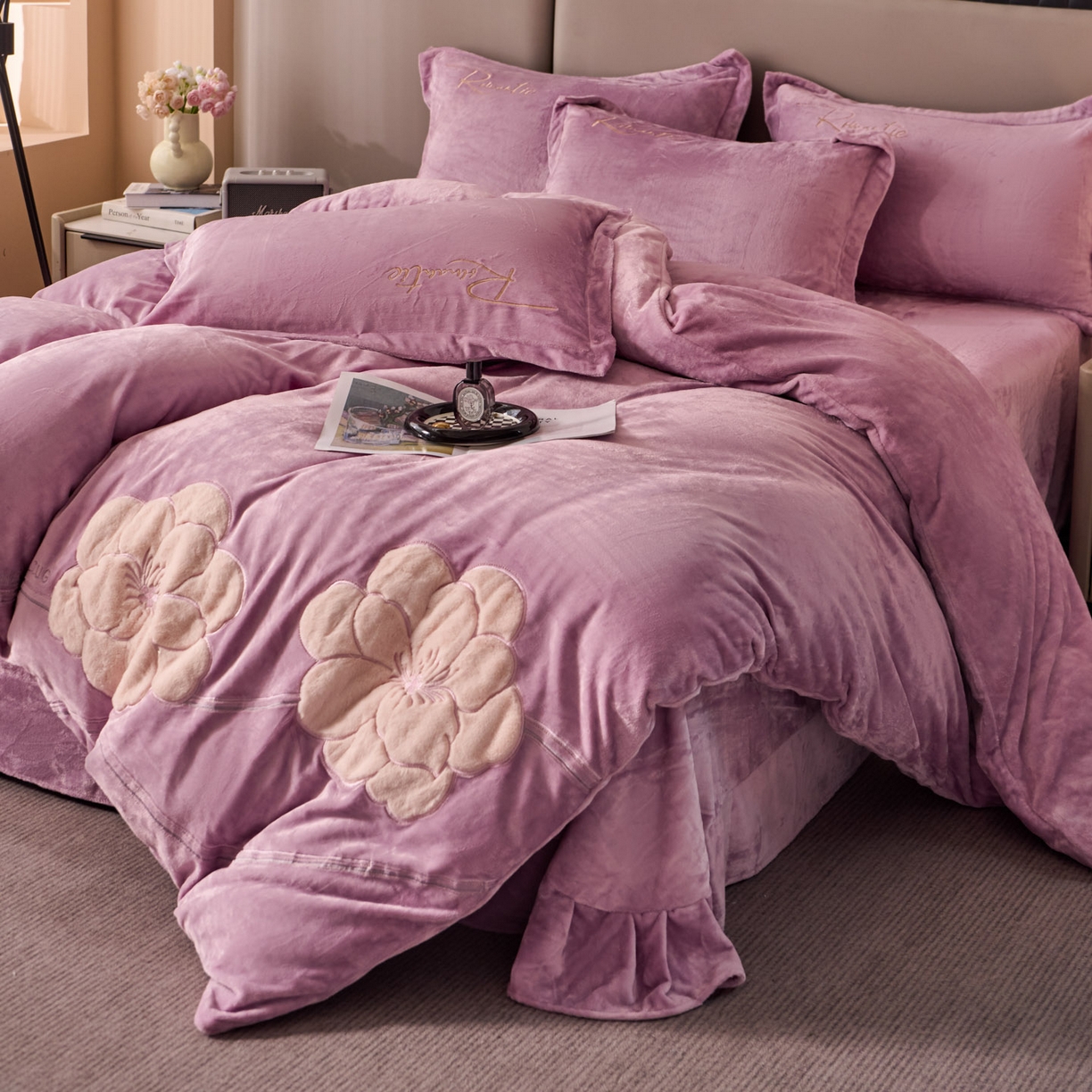 91家纺网 家纺一手货源 找家纺 卡诗兰 2026新款保暖牛奶绒四件套-花影 花影-浅紫