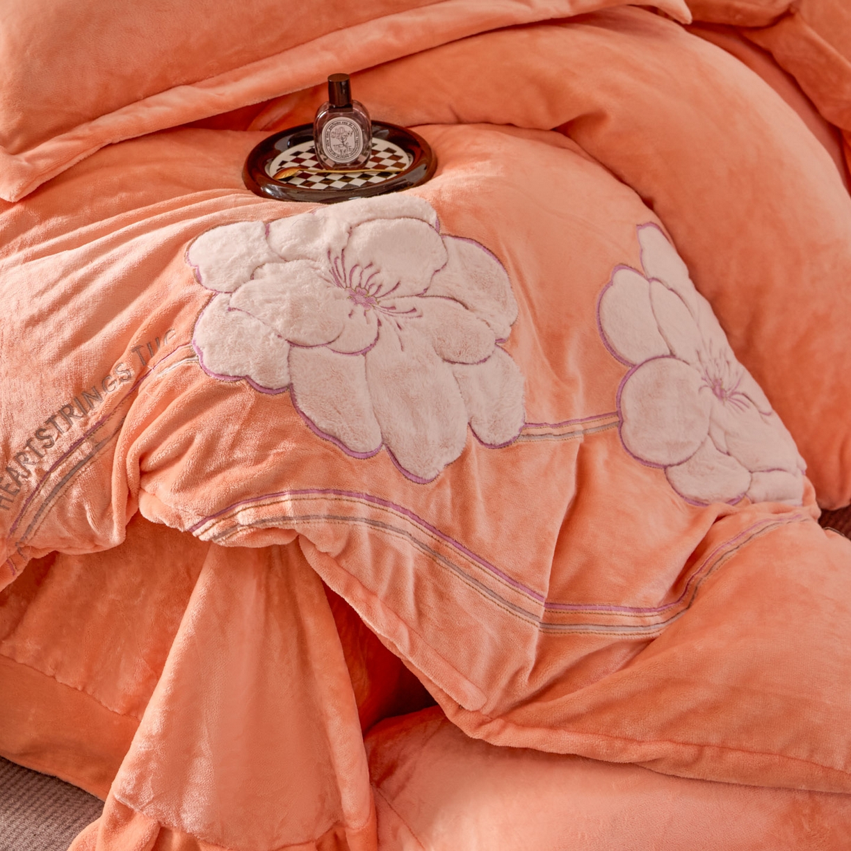 91家纺网 家纺一手货源 找家纺 卡诗兰 2026新款保暖牛奶绒四件套-花影 花影-暖玉