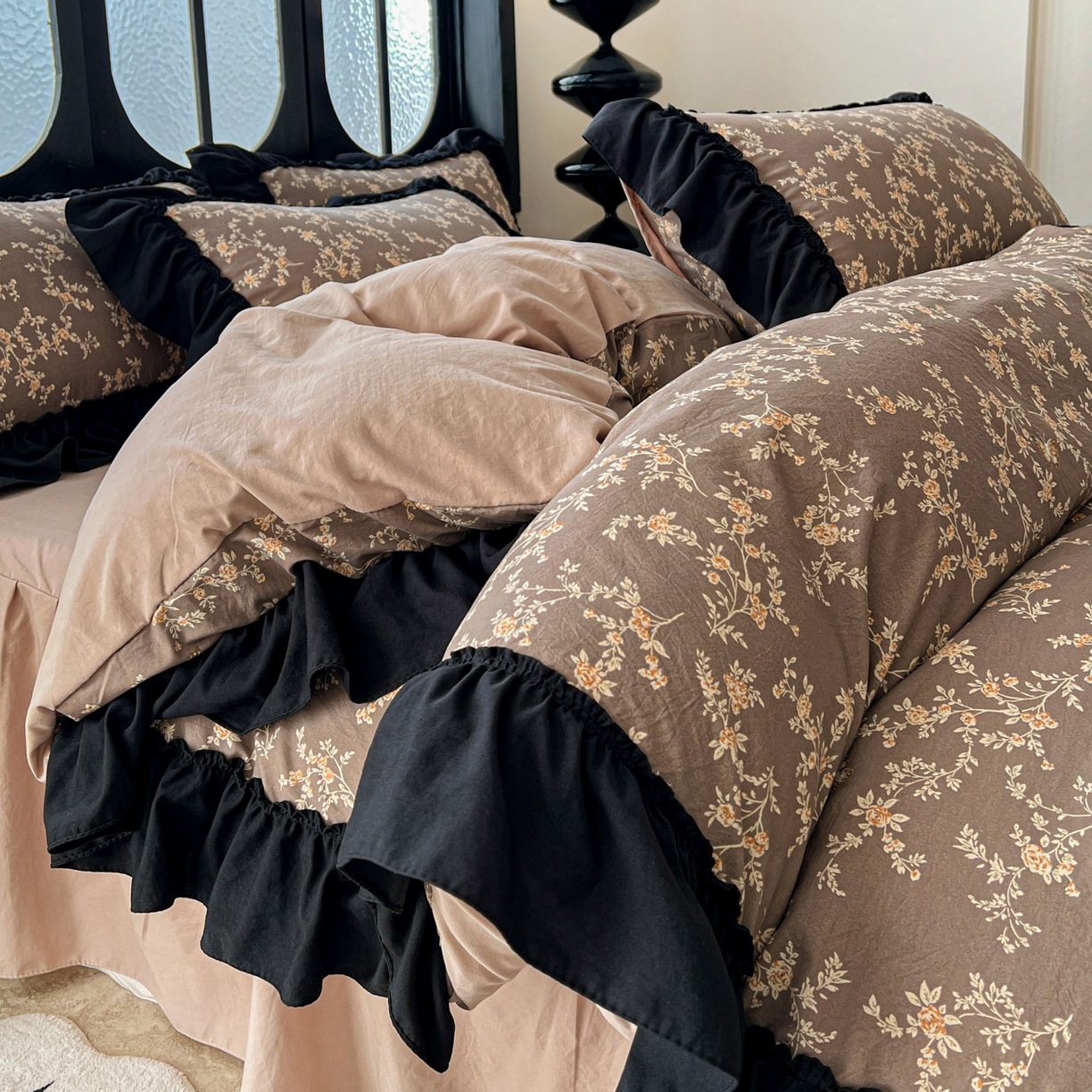 91家纺网 家纺一手货源 找家纺 富米莱（原臻工厂） 2026新款法式赫本风大花边A类古法仿棉云感纱床盖床裙四件套 花影浅吟