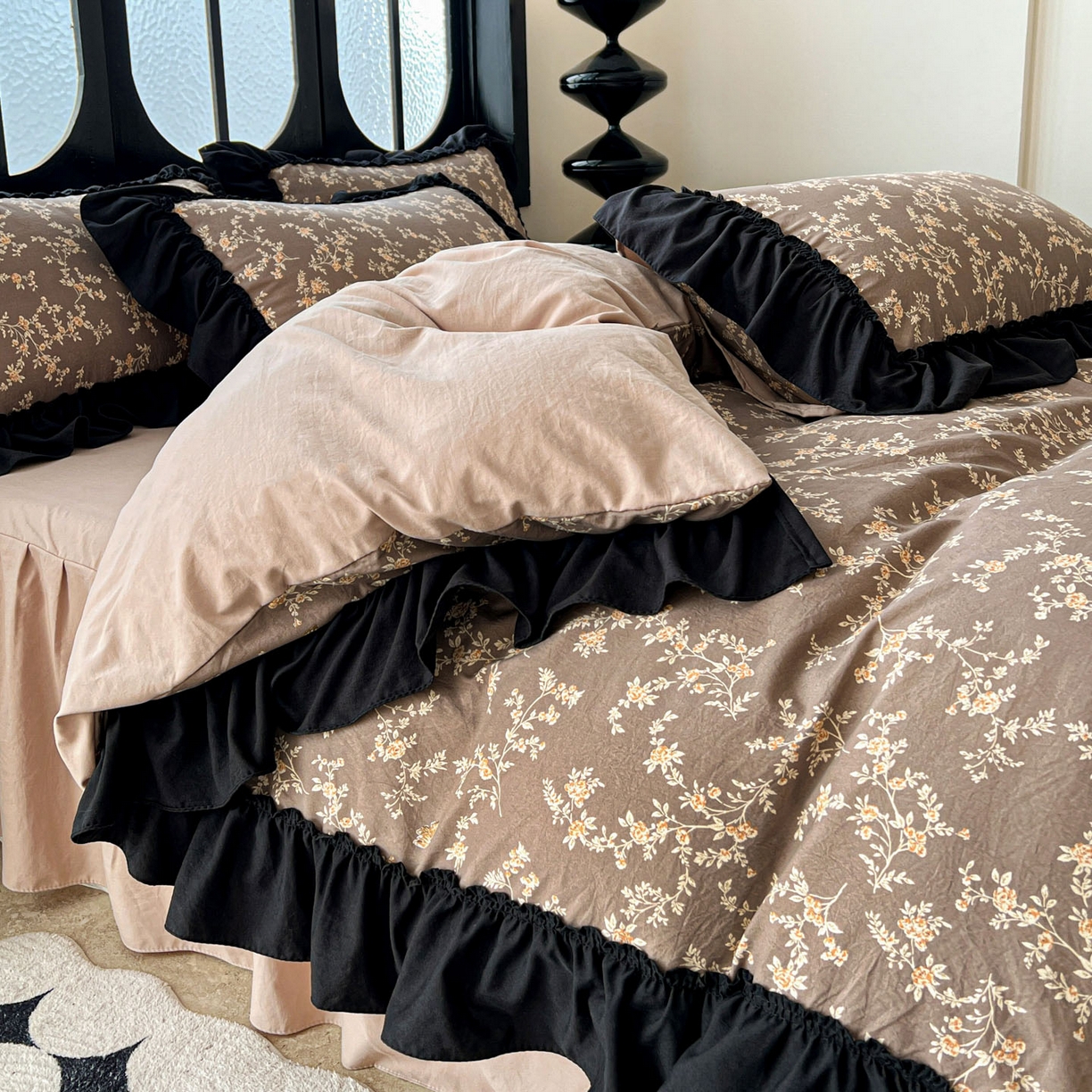 91家纺网 家纺一手货源 找家纺 富米莱（原臻工厂） 2026新款法式赫本风大花边A类古法仿棉云感纱床盖床裙四件套 花影浅吟