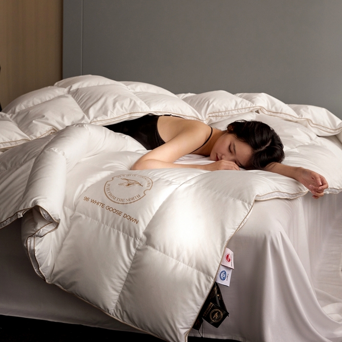 91家纺网 家纺一手货源 找家纺 （总）头等舱 2026新款80s柔舒棉(高支防钻绒面料)新国标95白鹅绒被羽绒被