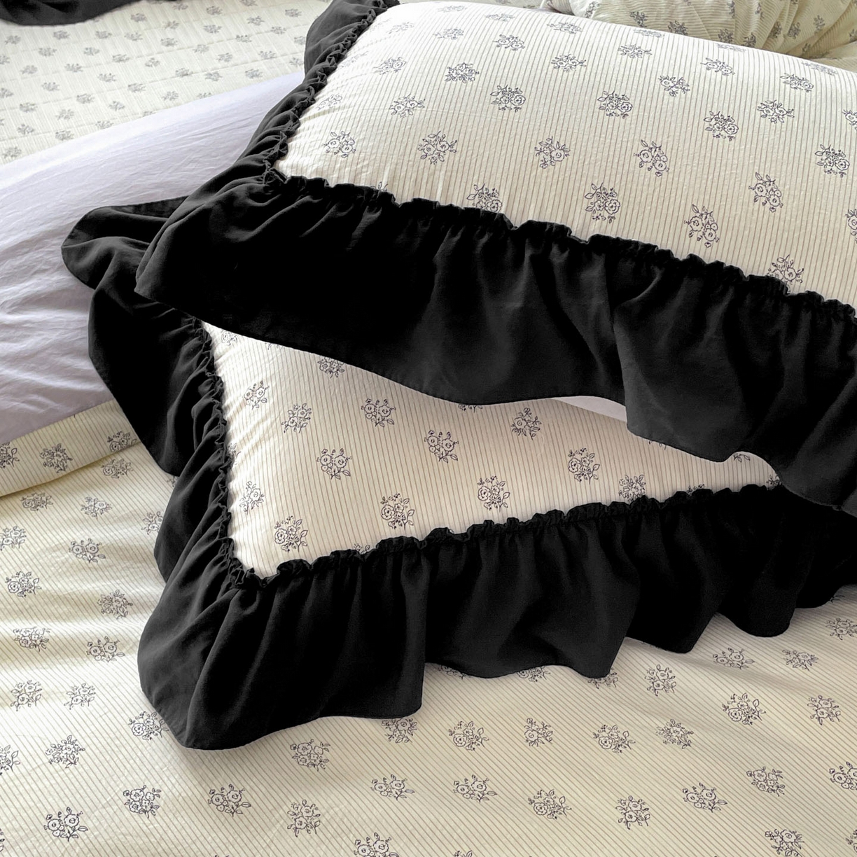 91家纺网 家纺一手货源 找家纺 富米莱（原臻工厂） 2026新款法式赫本风大花边A类古法仿棉云感纱床盖床裙四件套 花语玫瑰