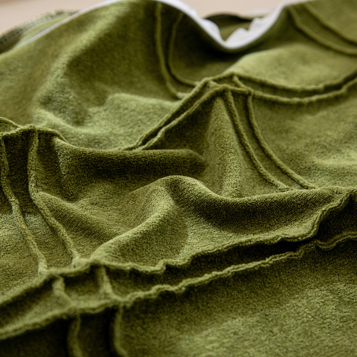 91家纺网 家纺一手货源 找家纺 沐沐家纺 2026新款中古风抱枕 平行空间绿